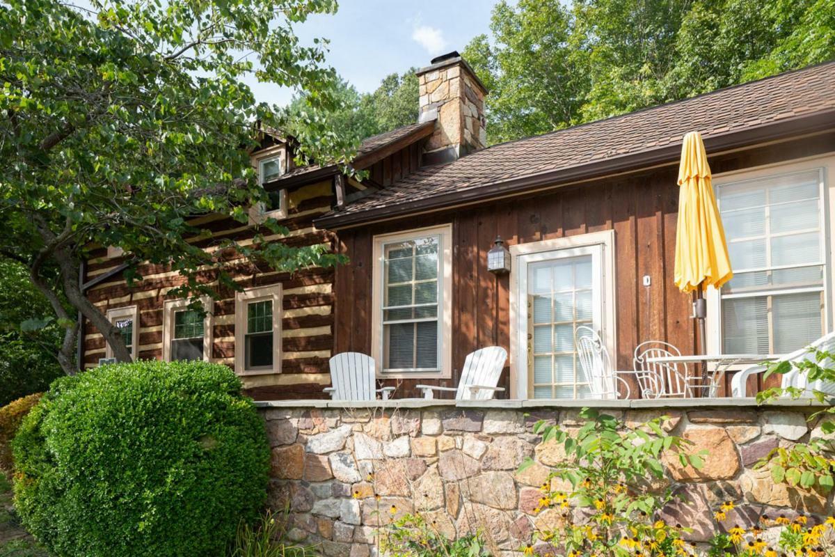 Anastasia Villa Hot Springs Exterior foto